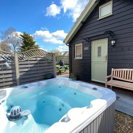 فيلا Saving Grace With Private Hot Tub Bawdeswell المظهر الخارجي الصورة