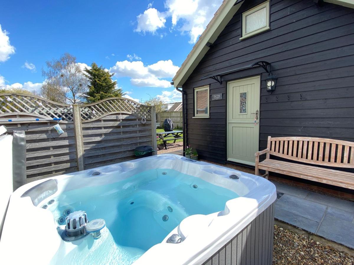 فيلا Saving Grace With Private Hot Tub Bawdeswell المظهر الخارجي الصورة