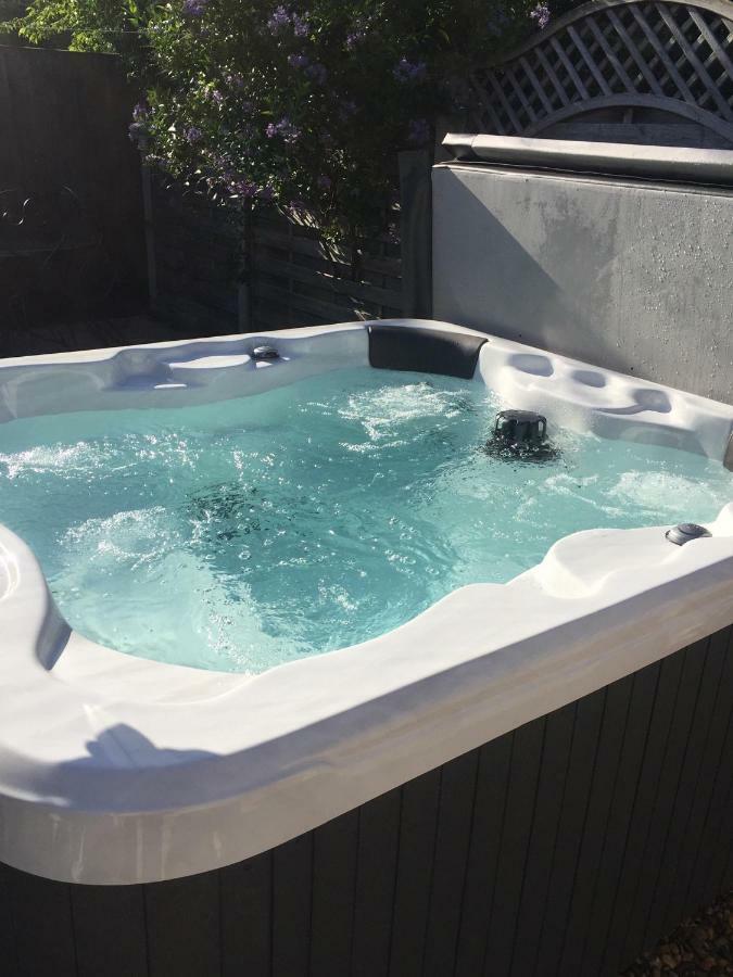فيلا Saving Grace With Private Hot Tub Bawdeswell المظهر الخارجي الصورة